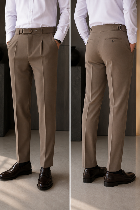 Pantalón Gurkha con Regulador y Botón Frontal